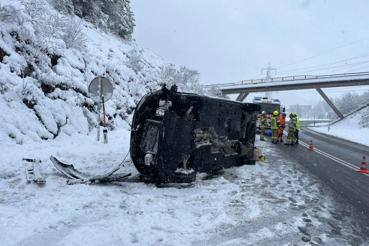 Breitenwang T – Schneematsch führt zu Unfall