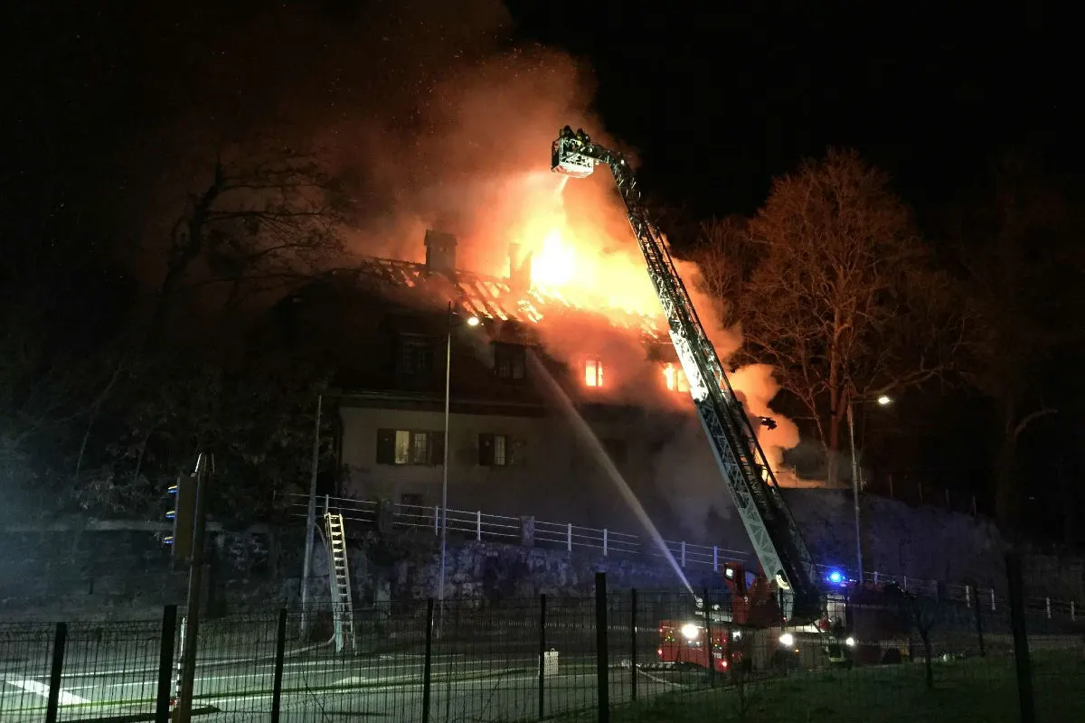 Fribourg FR - Brand fordert ein Todesopfer