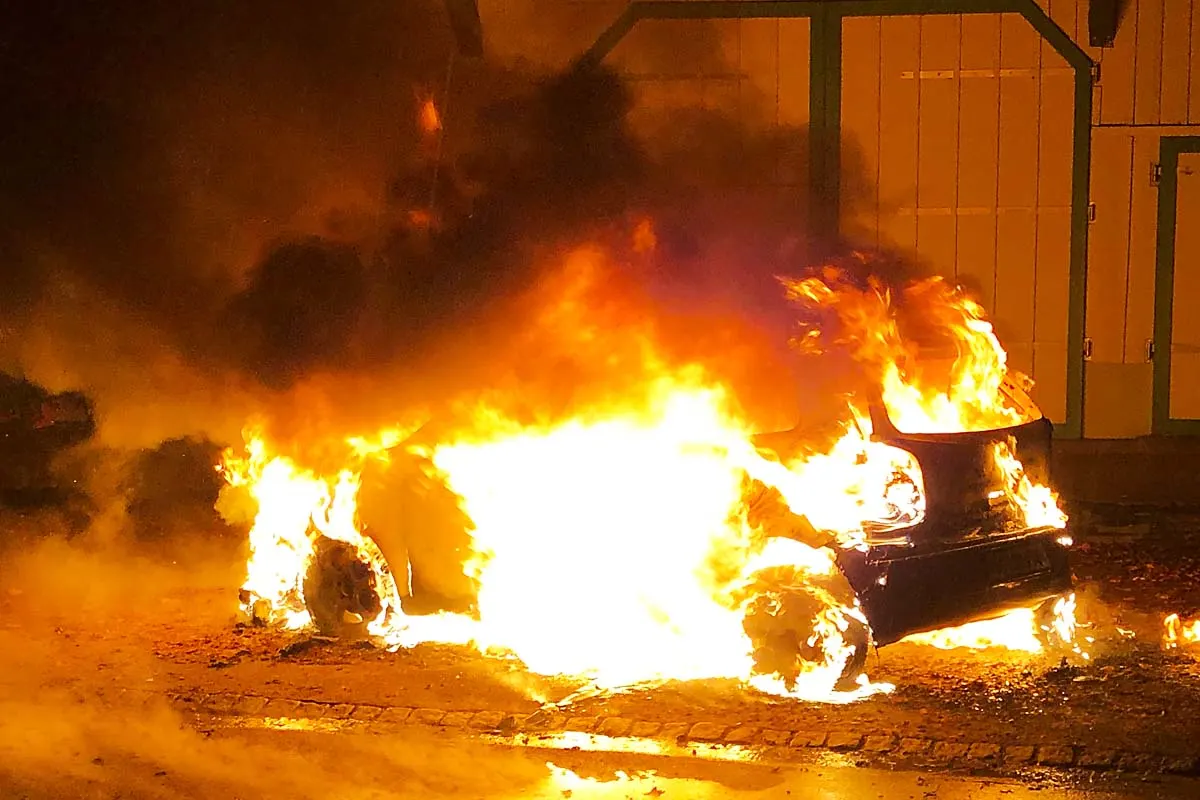 Brand in Warth TG - Auto völlig ausgebrannt!