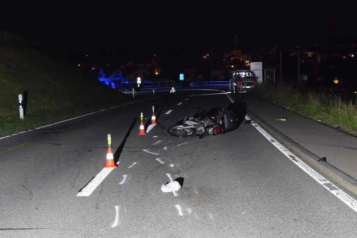 Unfall in Heiden AR - Fussgänger springt vor Motorrad