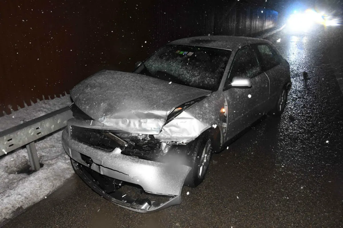 Trübbach SG - 28-Jähriger  bei Selbstunfall verletzt