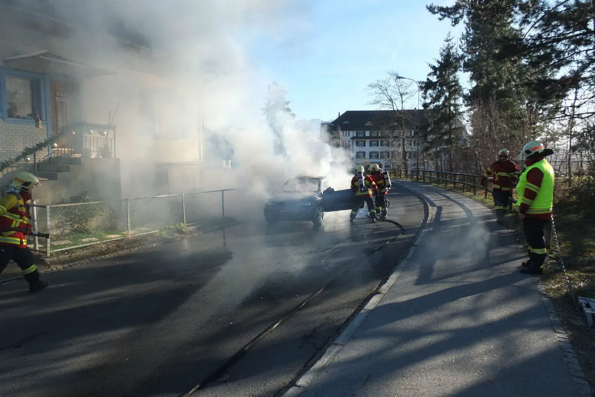 Altstätten SG - Auto in Brand geraten