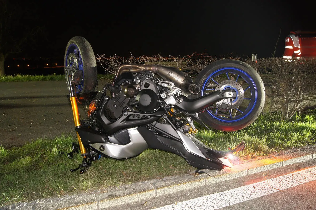 Risch/Rotkreuz ZG - Motorradfahrer tödlich verunglückt