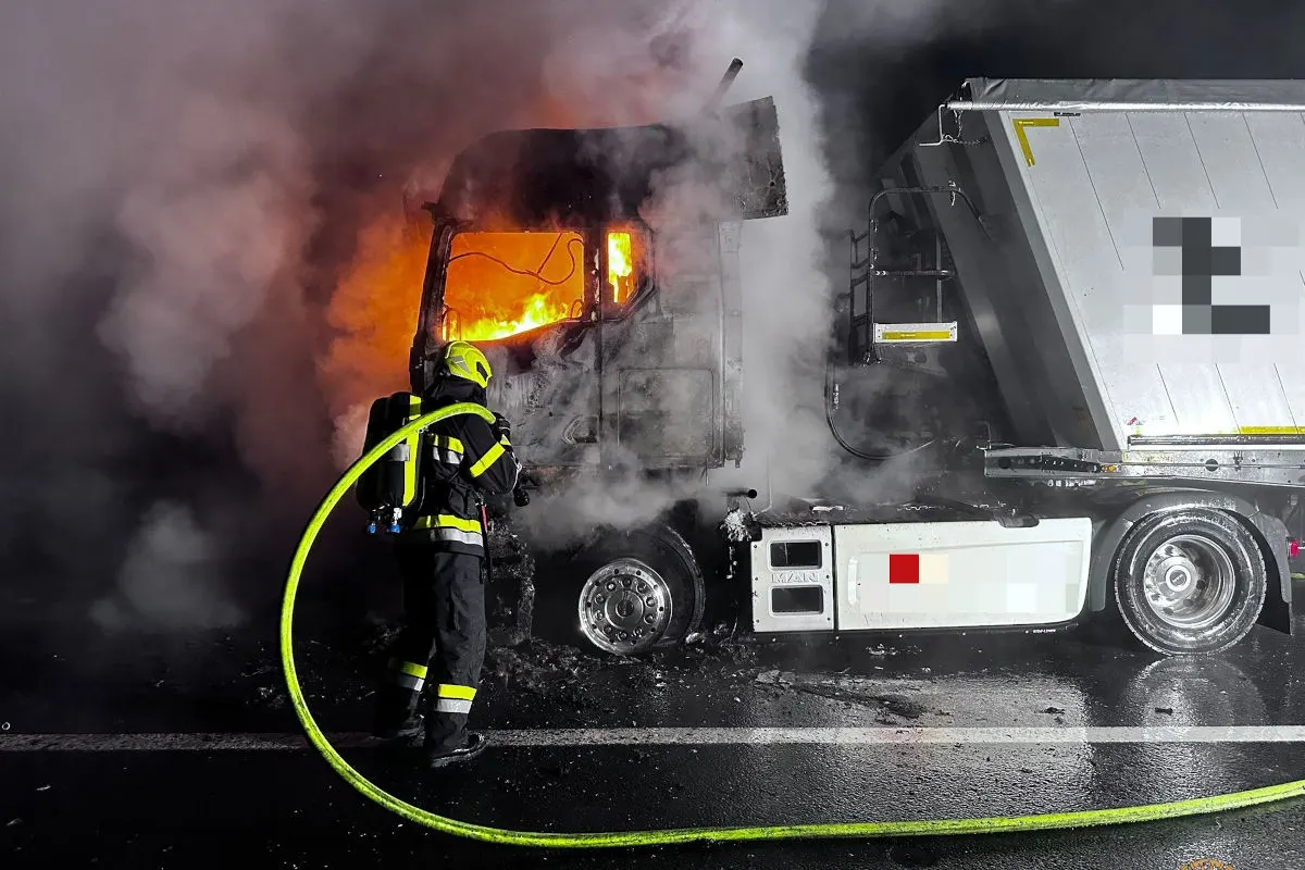 A2 Voitsberg – Lkw gerät auf Südautobahn in Brand