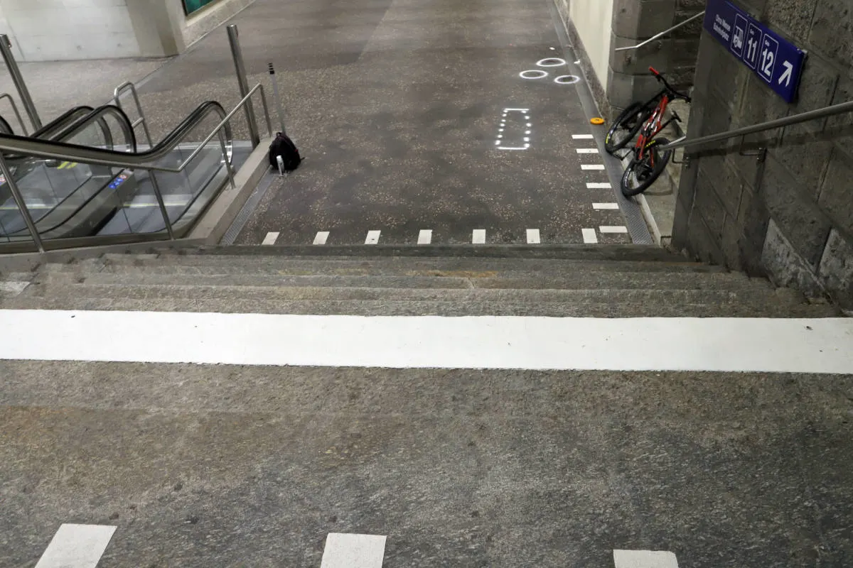 Zeugenaufruf St.Gallen – Mann verunfallt mit Velo in westlicher Bahnhofunterführung