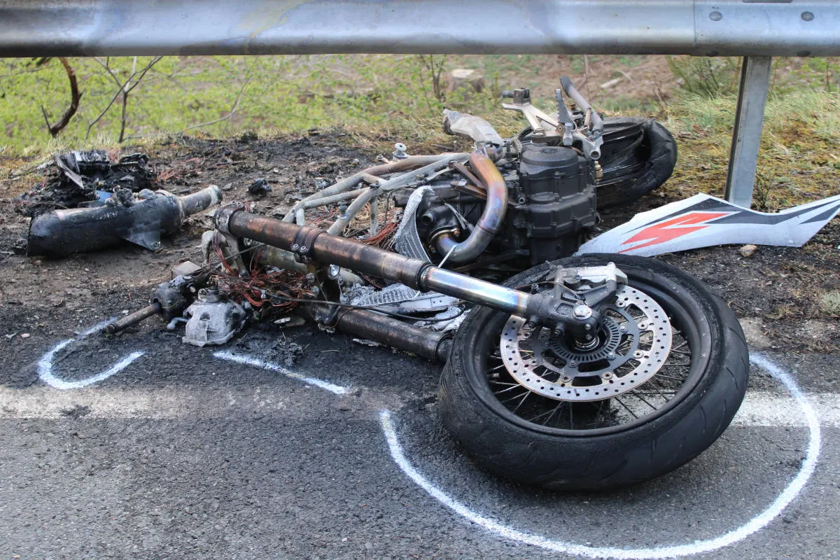 Hürtgenwald – Motorrad bei Unfall in Brand geraten