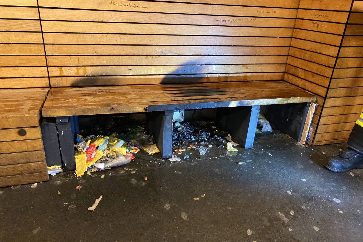 Wettingen AG – Sitzbank durch Brand beschädigt 