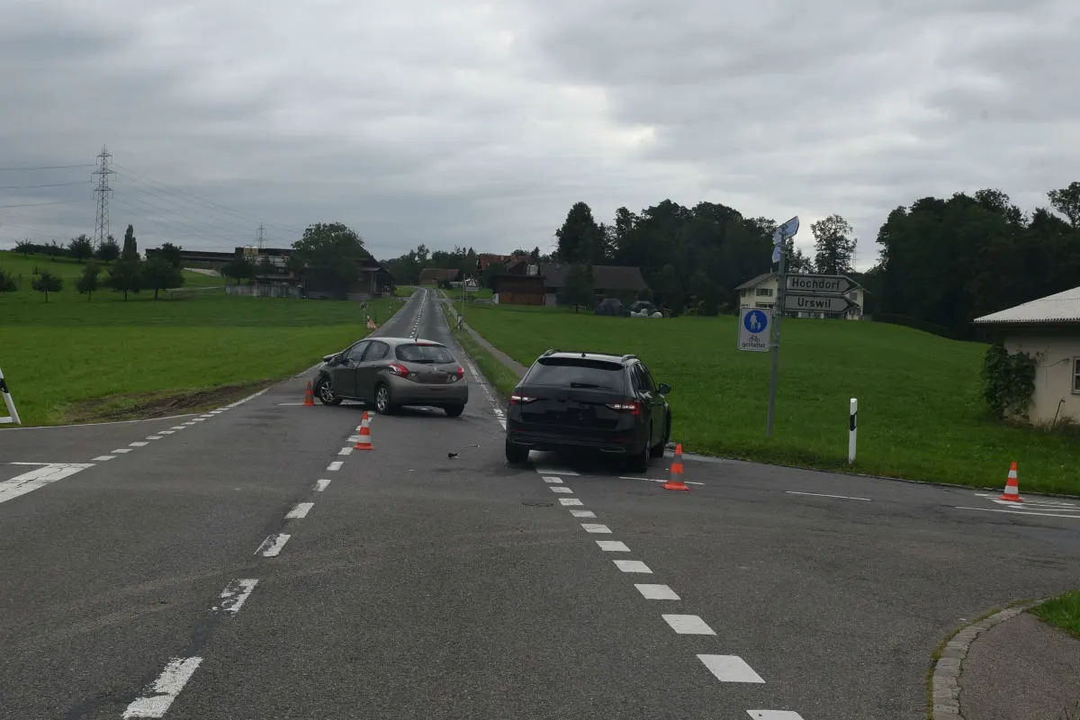 Rain LU - Heftige Kollision mit zwei Verletzten!
