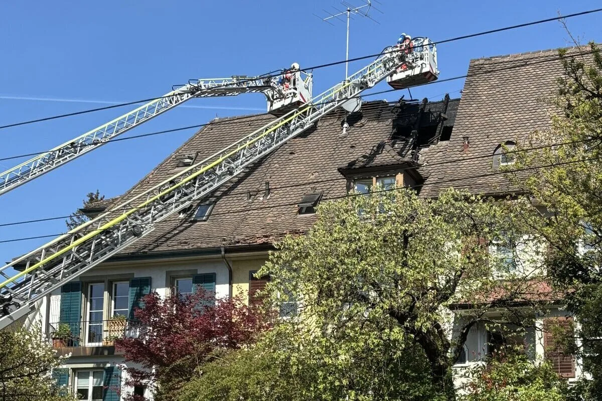 Zürich – Brandausbruch in einem Reihenhaus