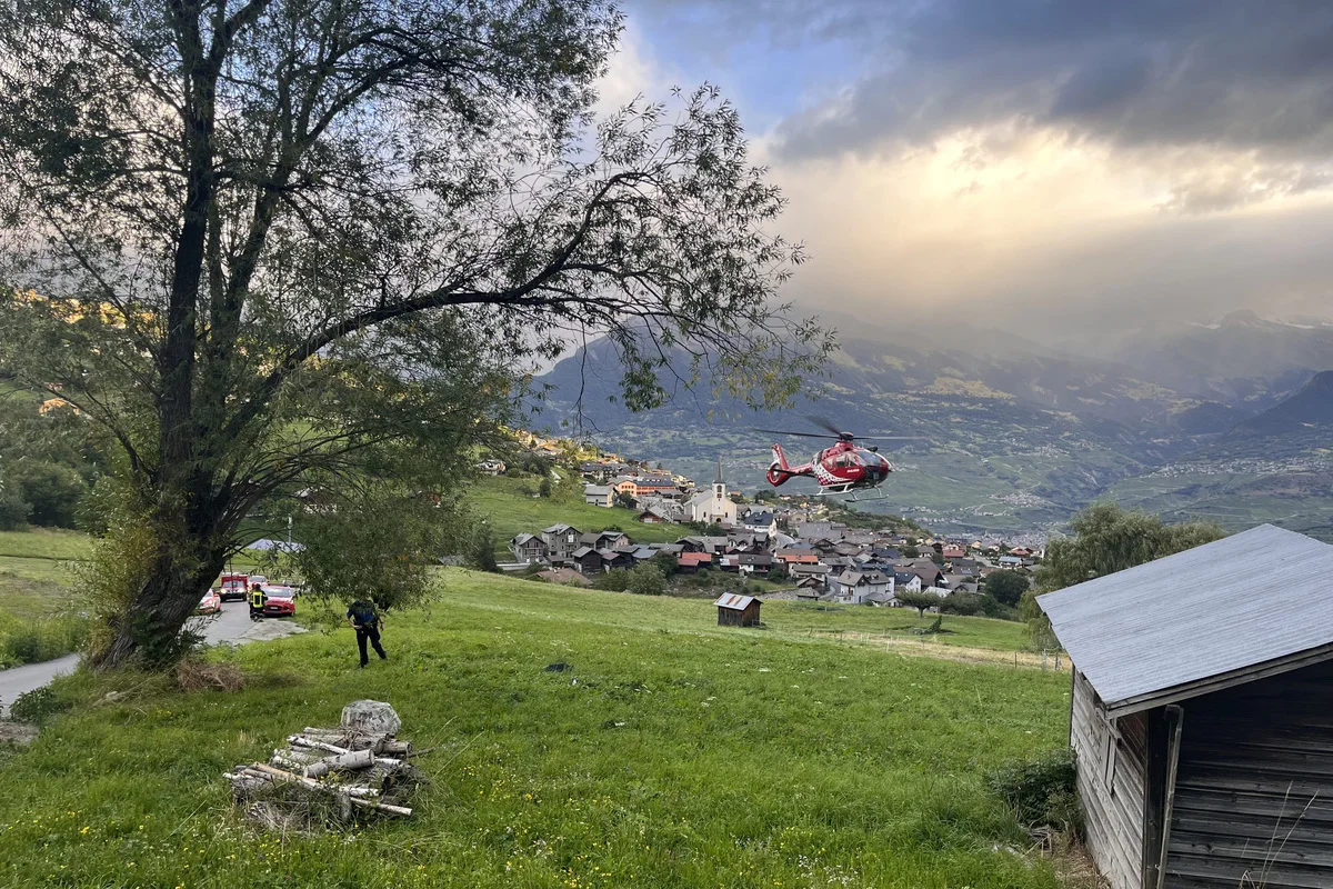 Nendaz VS - Quad-Fahrer verstirbt nach Kollision mit einem Baum 