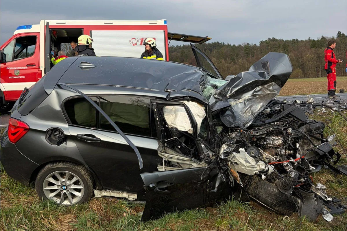 Wettmannstätten – Zwei Verletzte nach Unfall bei Überholmanöver