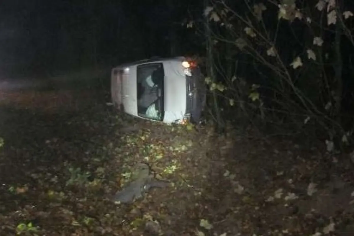Heeslingen NI – Fahranfängerin überschlägt  sich mit Transporter