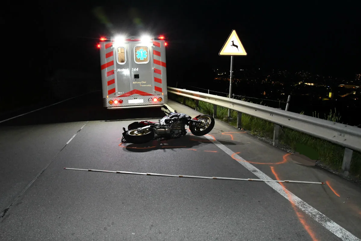 Chur GR - 19-Jähriger bei Selbstunfall verletzt