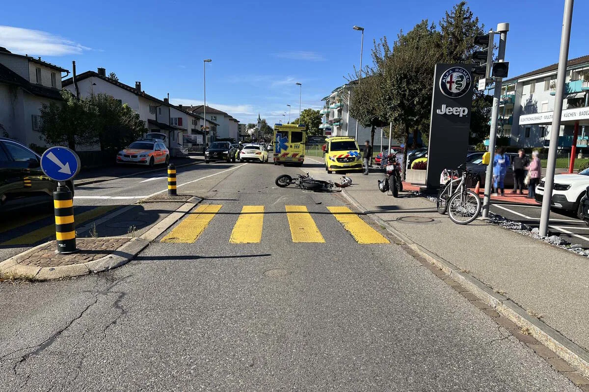 Rapperswil-Jona SG - Fussgängerin von einem Motorrad erfasst