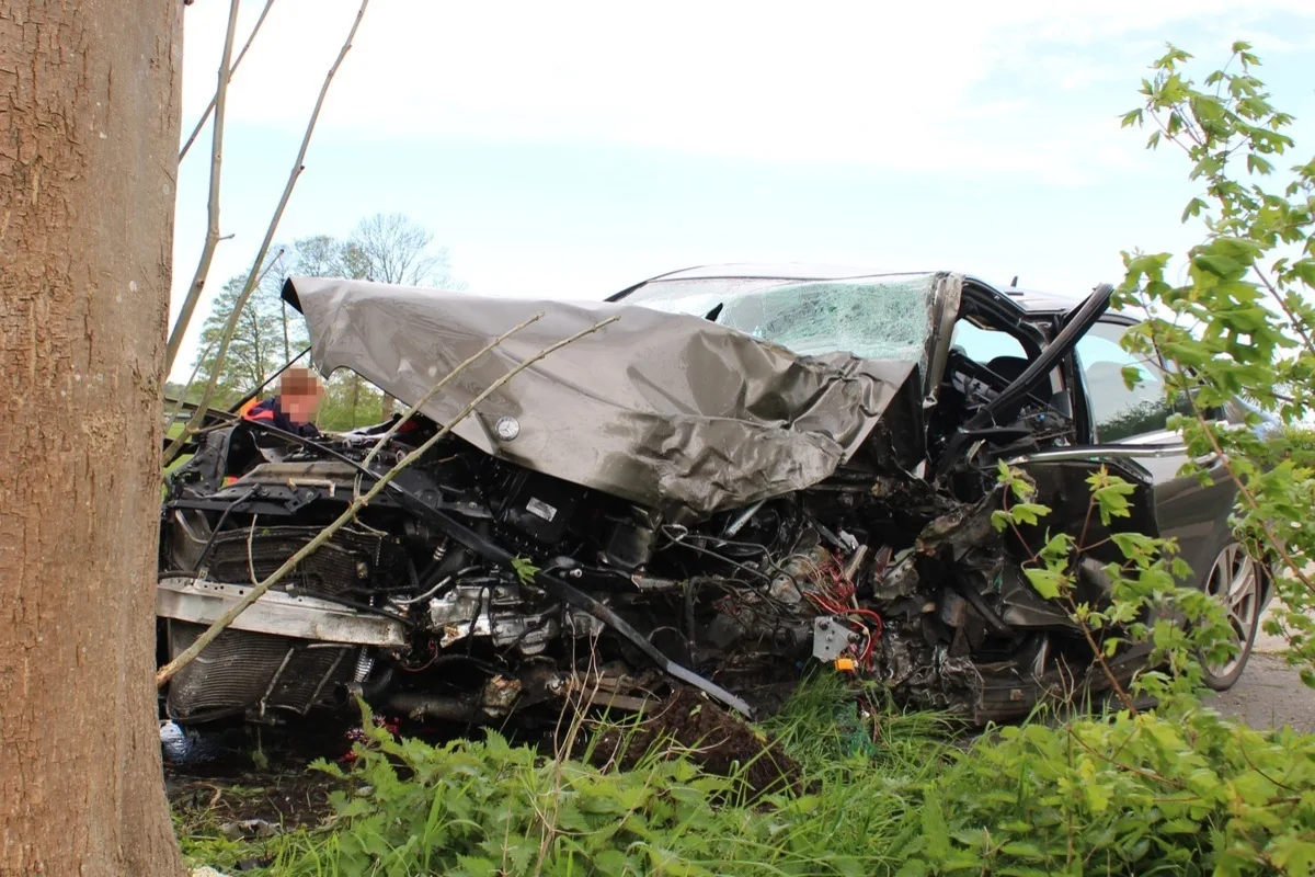 Stemwede NW - Zwei Personen bei Unfall schwer verletzt 