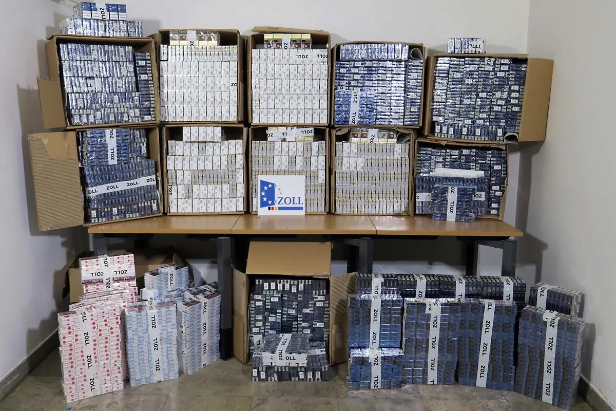 Nürnberg - Über 187.000 Schmuggelzigaretten auf einen Streich