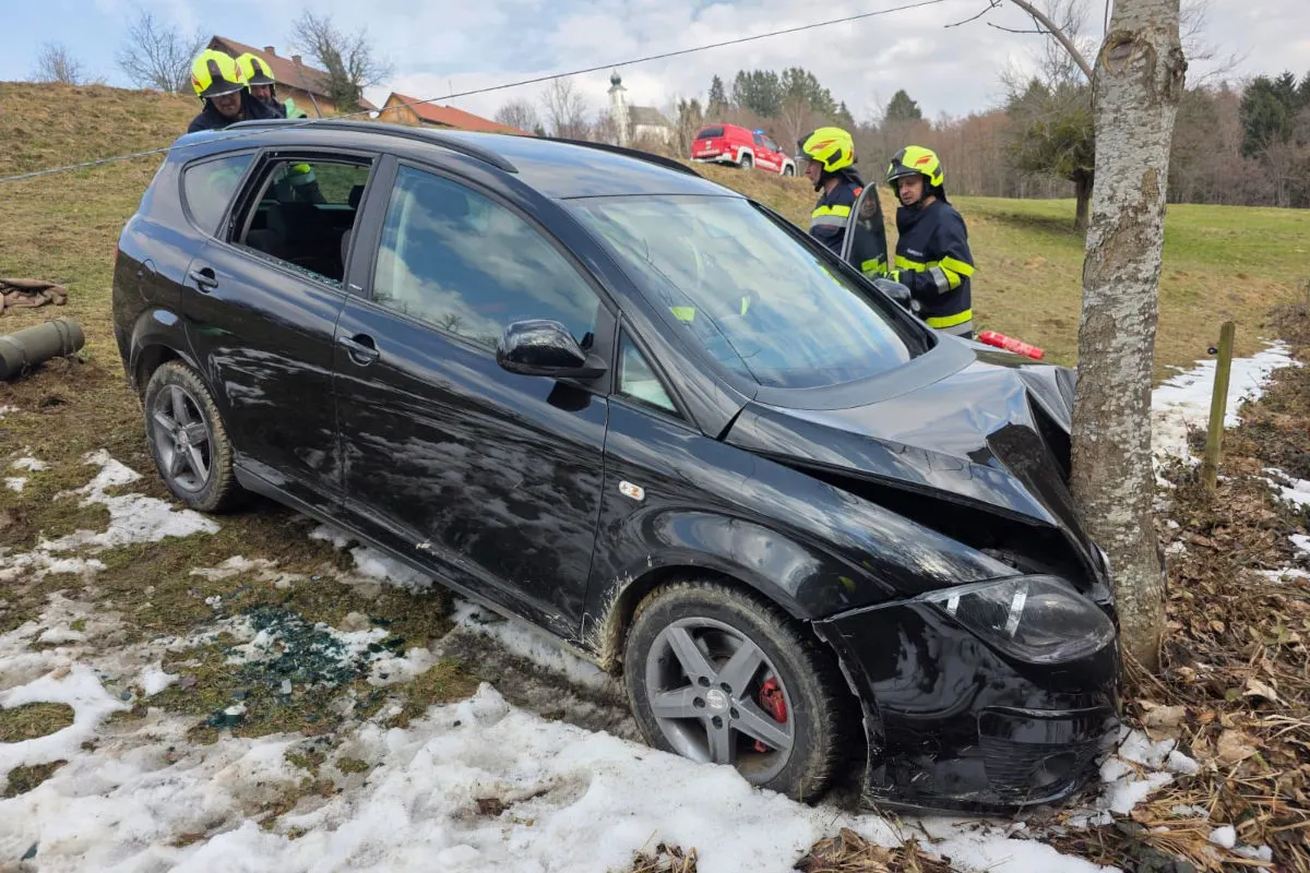 Unfall bei Eibiswald – Pkw stürzt Hang hinab