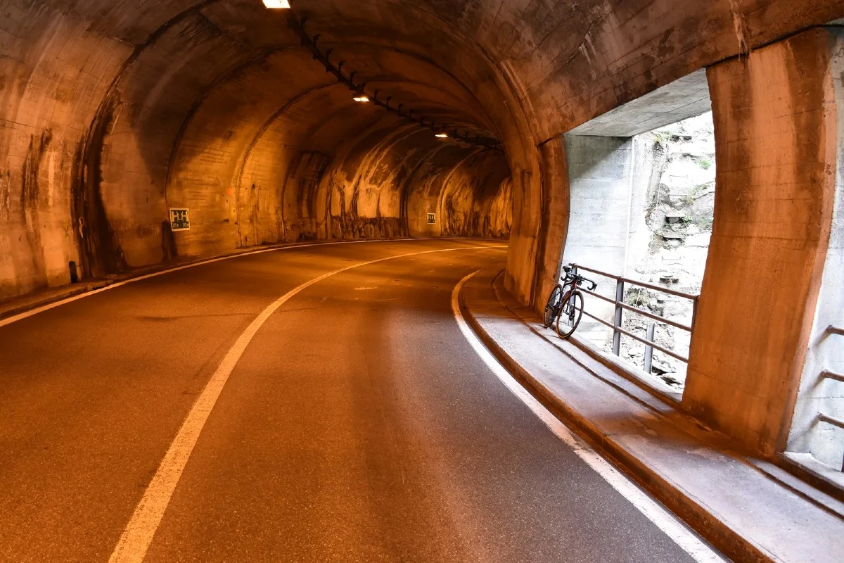 Curaglia GR - Bewusstlosen und verletzten Fahrradfahrer am Lukmanierpass aufgefunden
