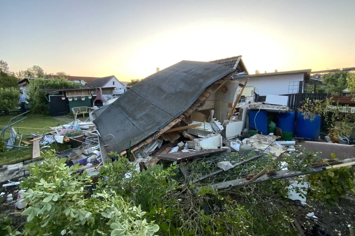 Ratingen - Explosion in einer Kleingartenanlage 