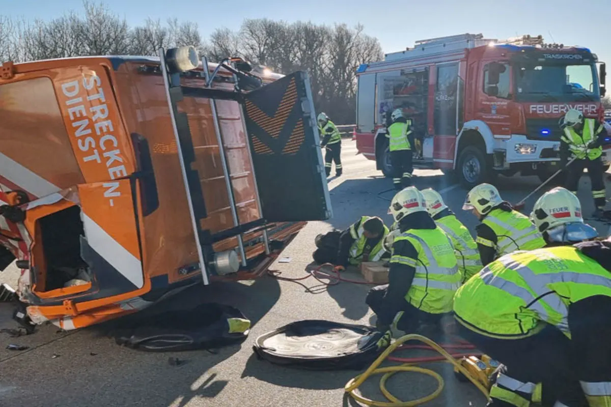 Guntramsdorf – Schwerer Unfall auf der A2 mit ASFINAG-Fahrzeug