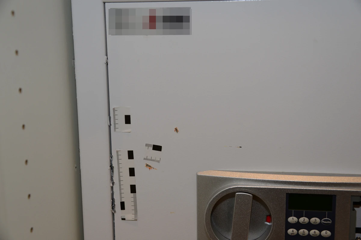 Eschen FL - Einbrecher misslingt das Öffnen eines Tresors 