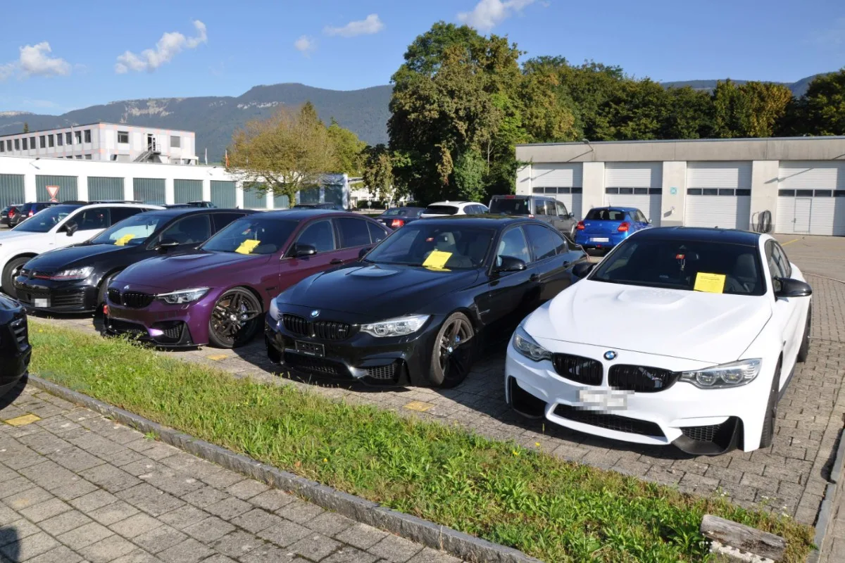 Massive Kontrollen im Kanton Solothurn - Aktion gegen Auto-Poser - Bisher 65 Fahrzeuge sichergestellt und 165 Anzeigen eingeleitet