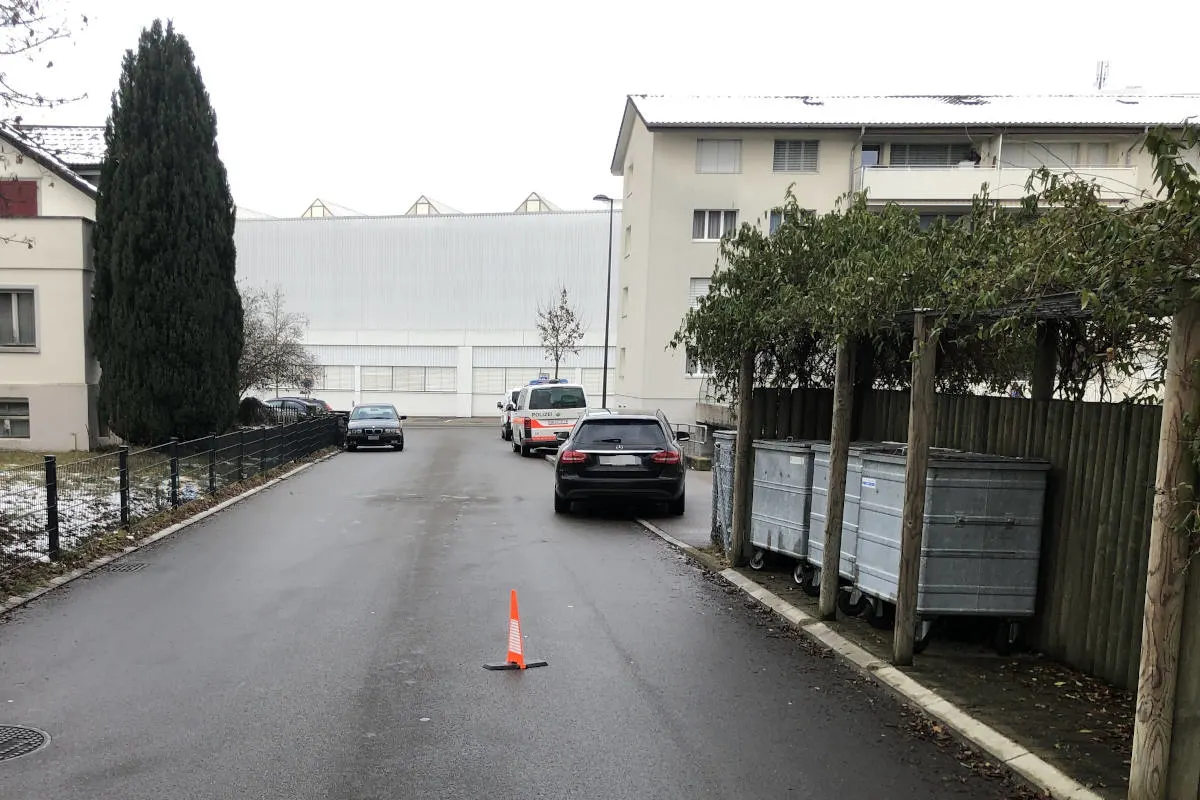 Kollision in Uzwil SG –  Auto kracht in Lieferwagen