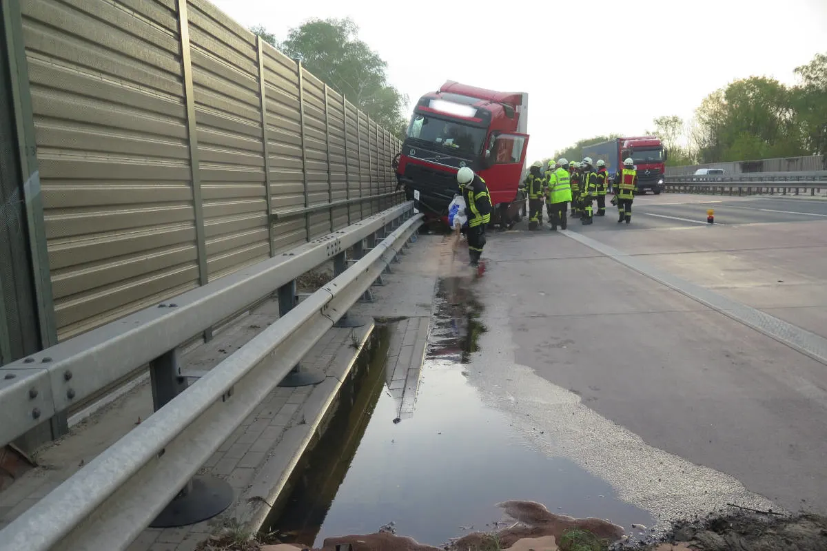  A1  Brinkum – Unfall mit Sattelzug