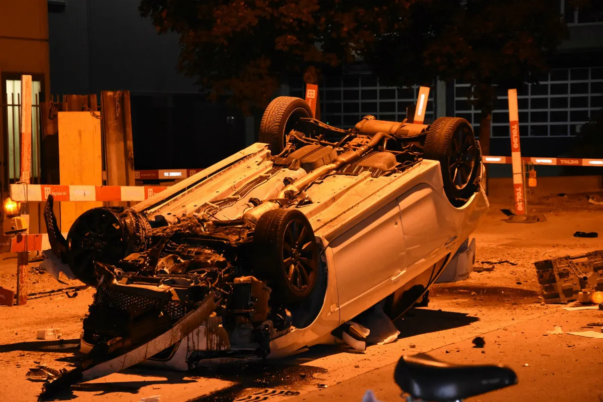 Gossau SG - Nach Unfall zu Fuss geflüchtet