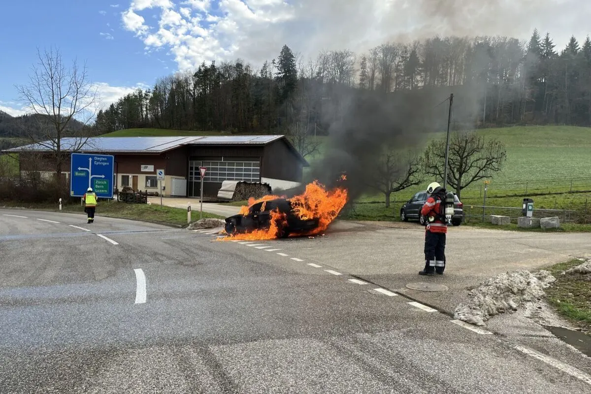 Diegten BL – Auto in Vollbrand