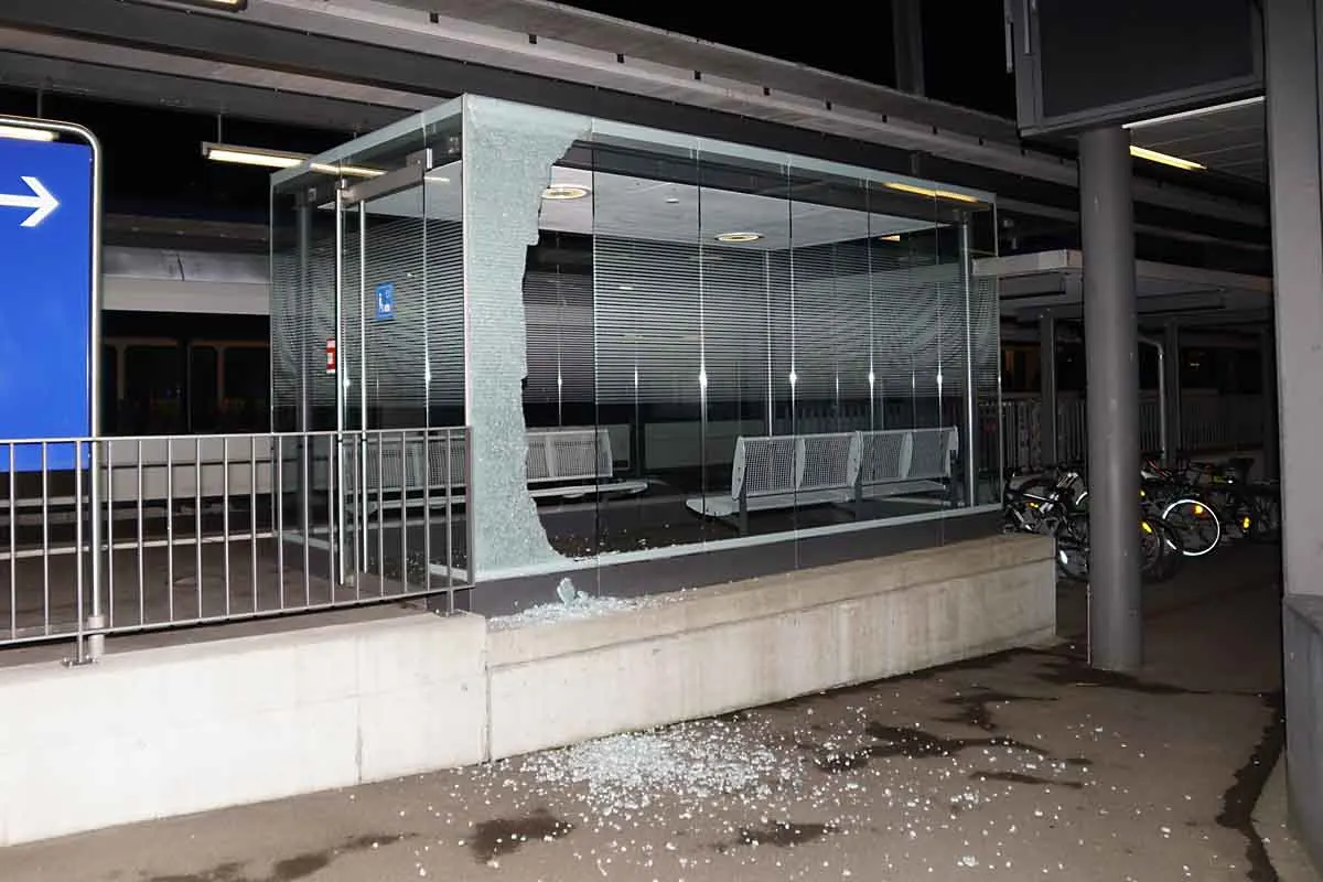 Vandalismus in Wil SG - Sachbeschädigungen am Bahnhof