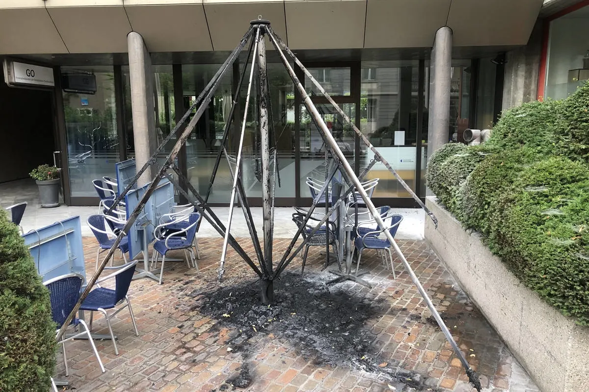 Zeugenaufruf in Chur GR – Brand auf Gartenterrasse 