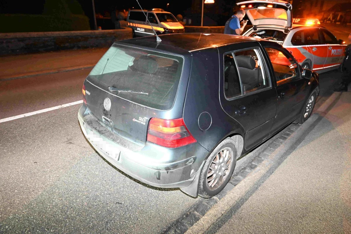Flawil SG -16-Jähriger fährt ohne Führerausweis in Auto mit gestohlenem Kontrollschild