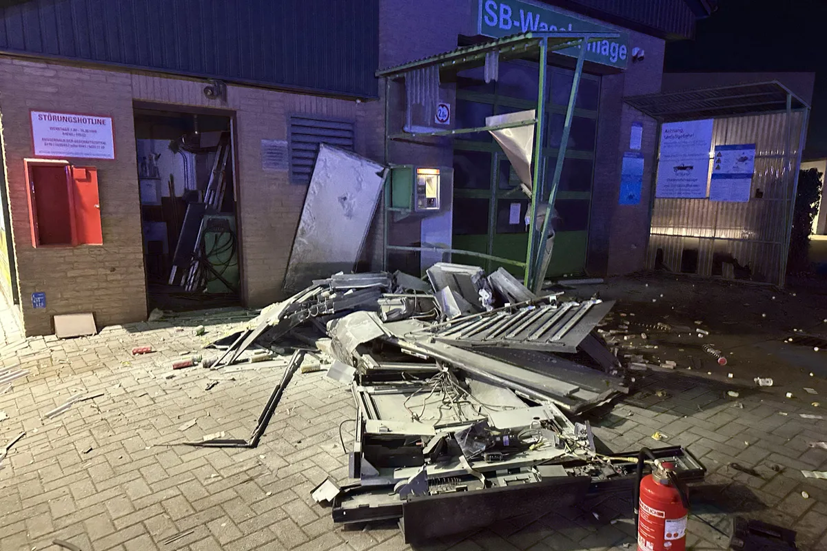 Scheeßel – Snackautomat an Tankstelle gesprengt