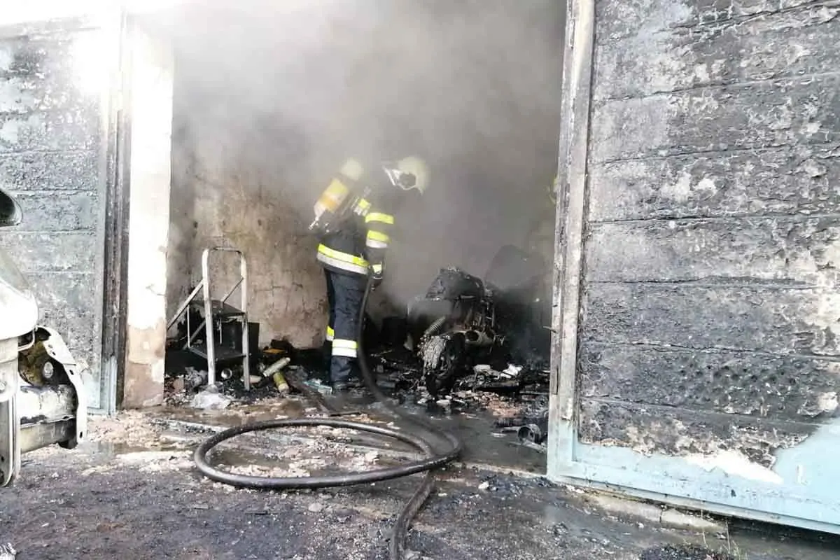 Kindberg - Nach Stichflamme gerät Garage in Brand