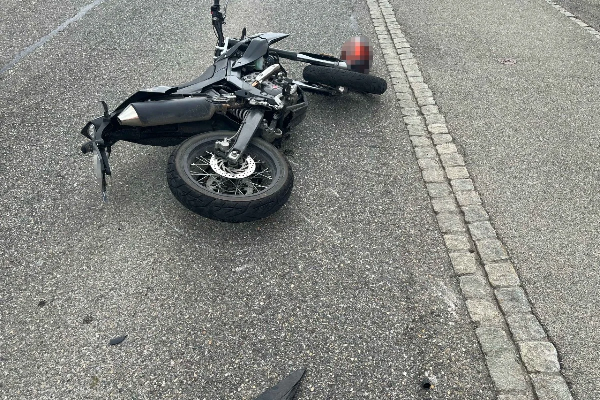 Kirchberg SG - 16-Jährige baut mit Motorrad Unfall