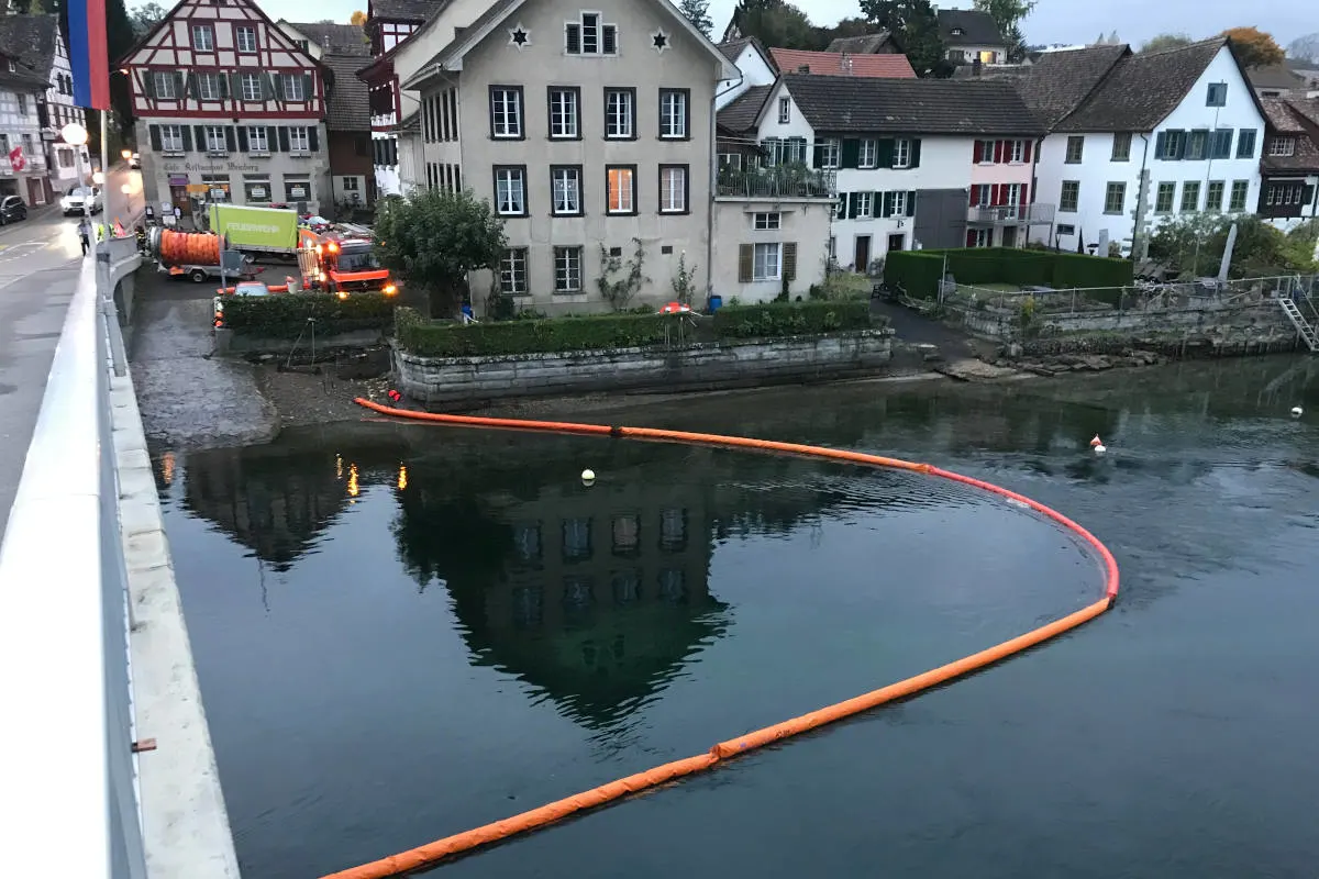 Stein am Rhein SH - Unbekannte Substanz im Rhein
