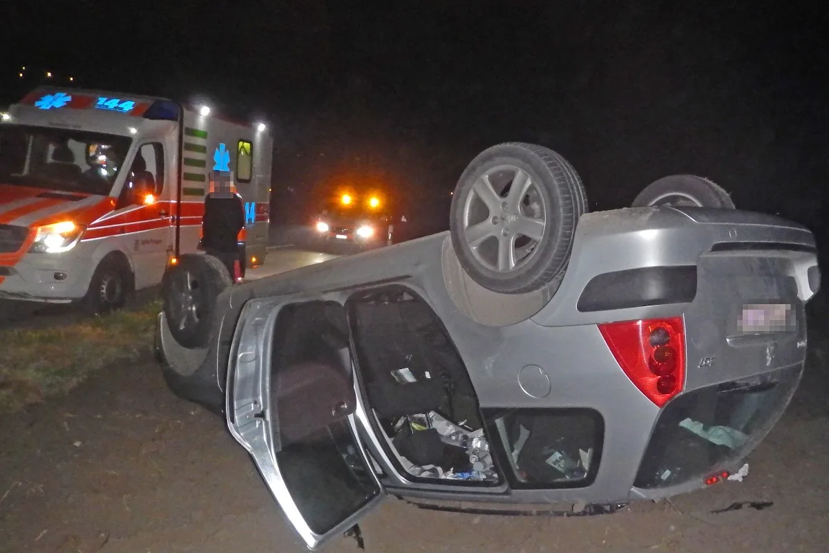 Tier ausgewichen – Auto landet auf Dach in Märstetten TG