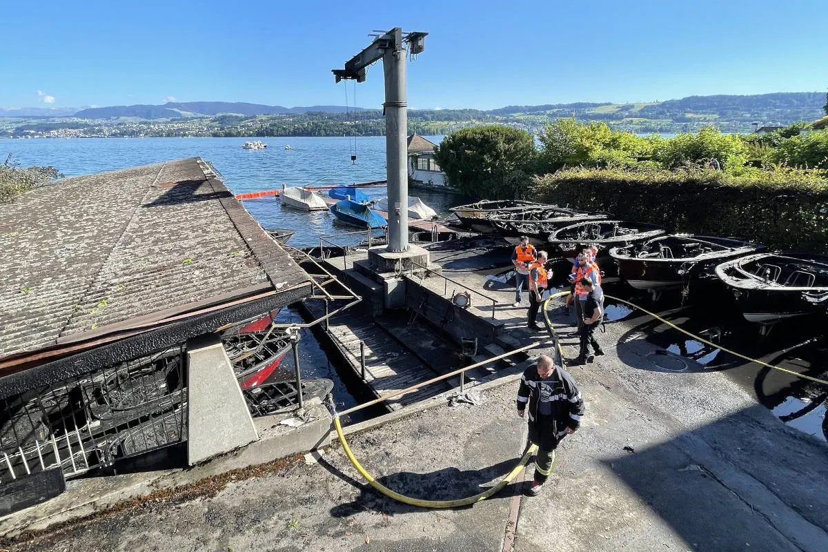 Meilen ZH – Verletzte und hoher Sachschaden bei Brand mehrerer Motorboote