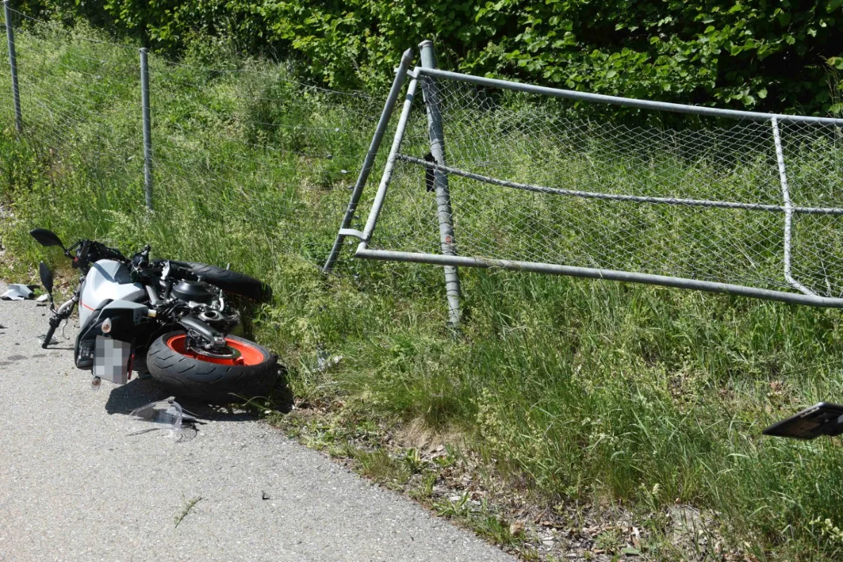 Züberwangen SG -  32-jähriger Motorradfahrer verunfallt