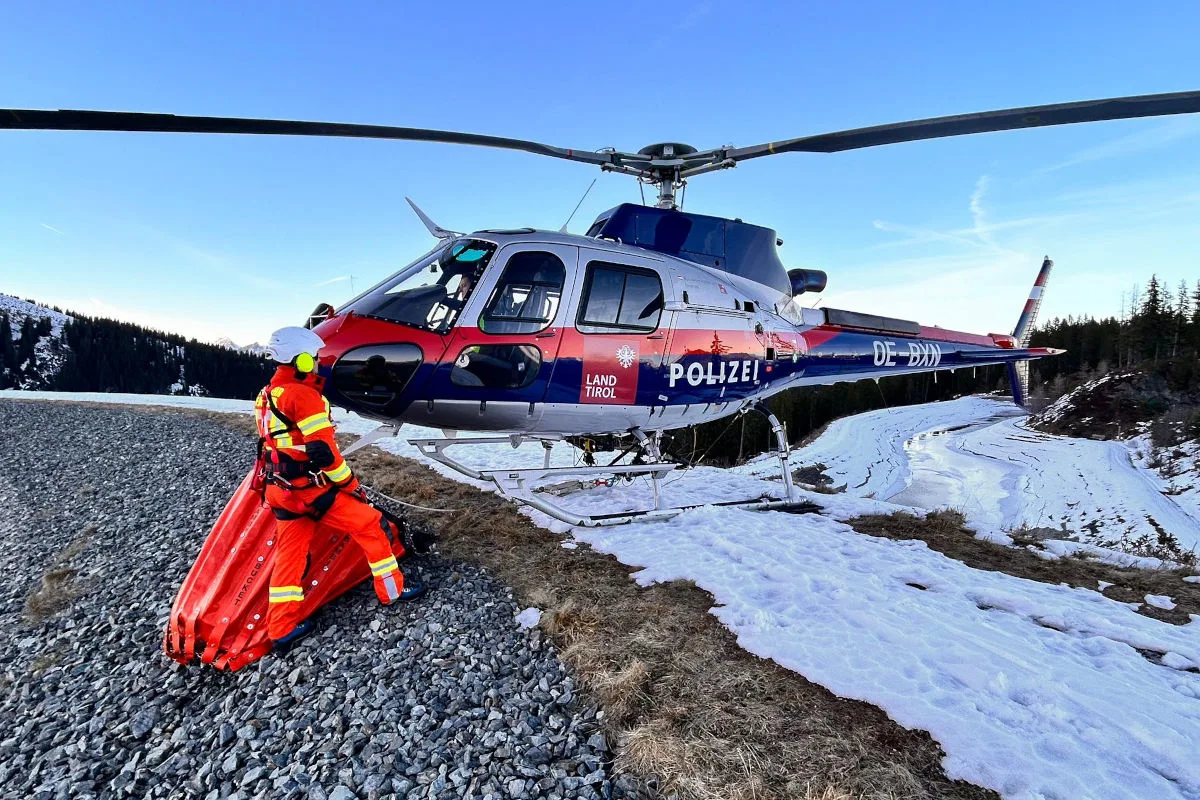 Fügen – Feuerwehr und Libelle Tirol bei Waldbrand im Einsatz