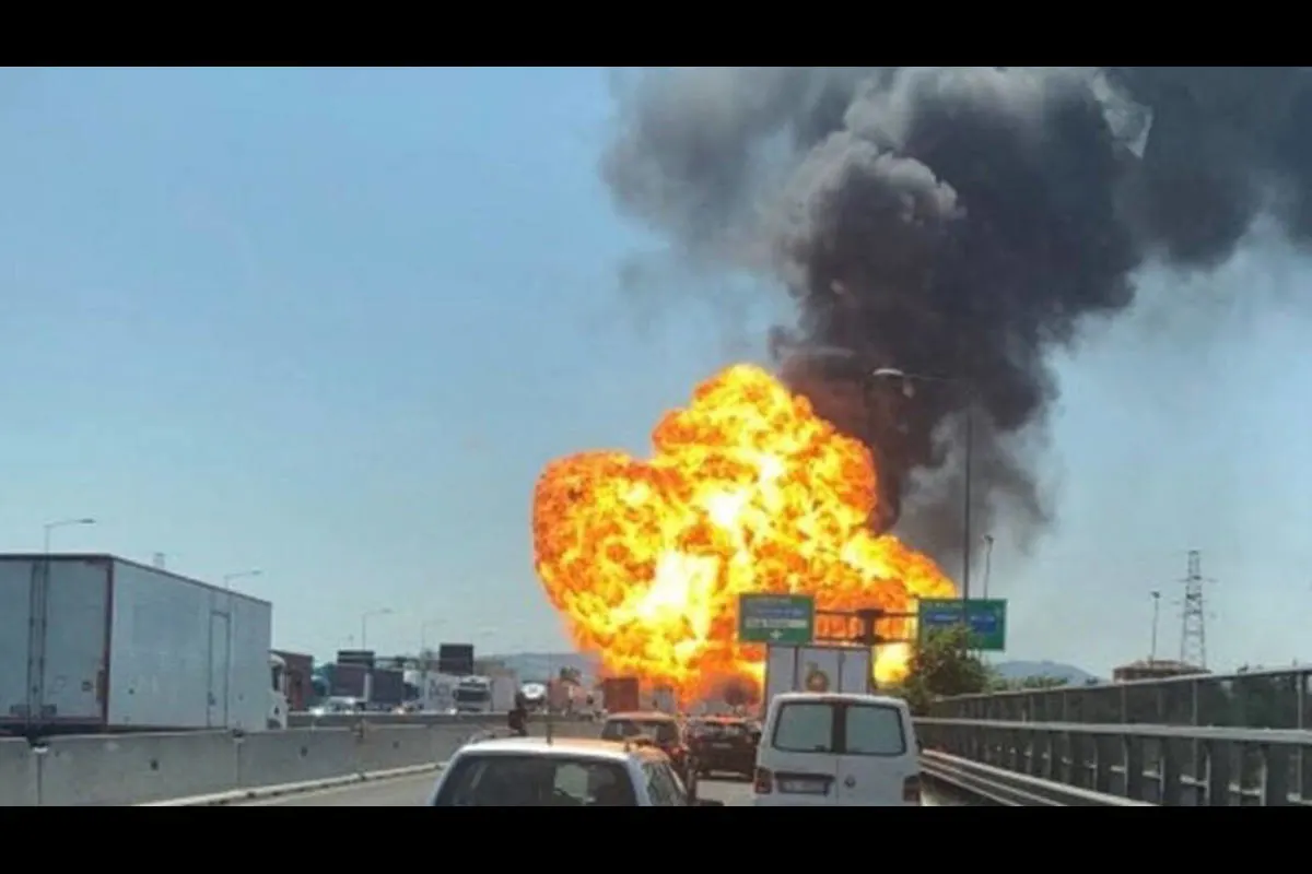 Autobahn bei Bologna nach Explosion gesperrt