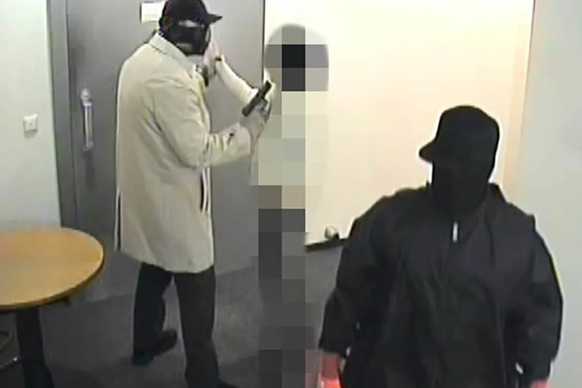Berlin - Bewaffneter Banküberfall