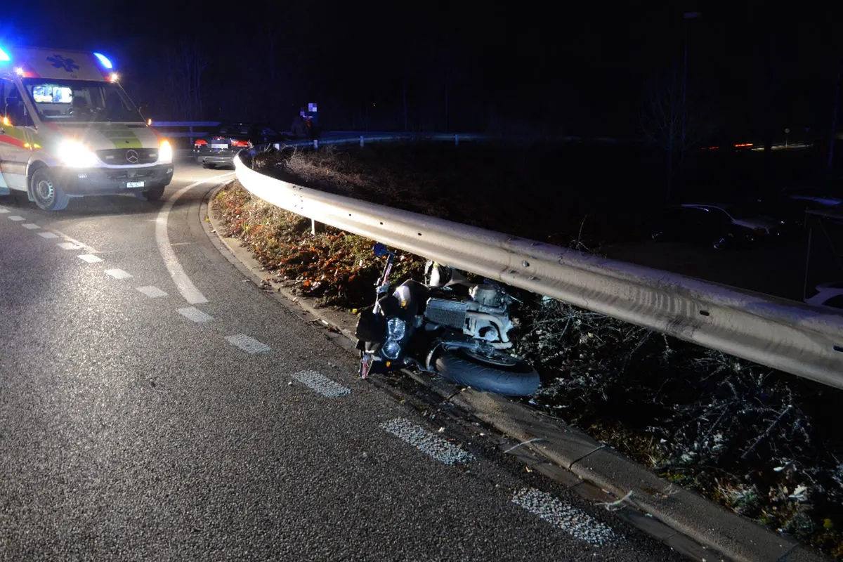 Muttenz BL - Alkoholisierter Motorradfahrer baut schweren Unfall