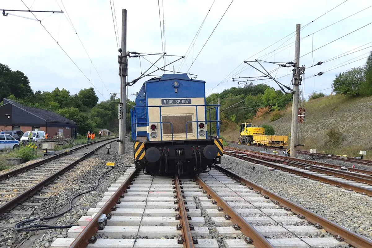 Rangierlok entgleist auf Schnellfahrstrecke zwischen Göttingen und Kassel