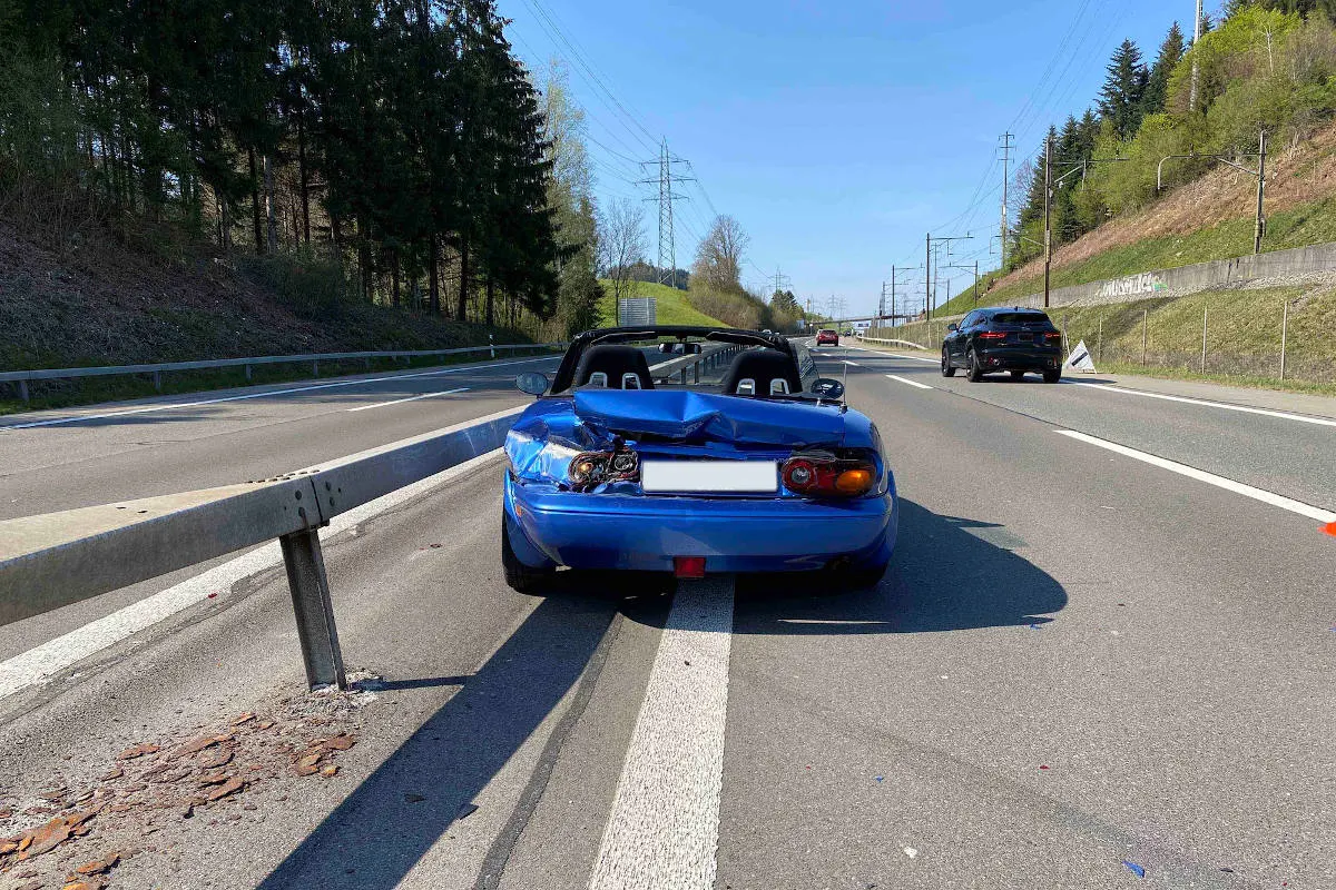 A4 Risch Rotkreuz – Lernfahrt endet mit Totalschaden