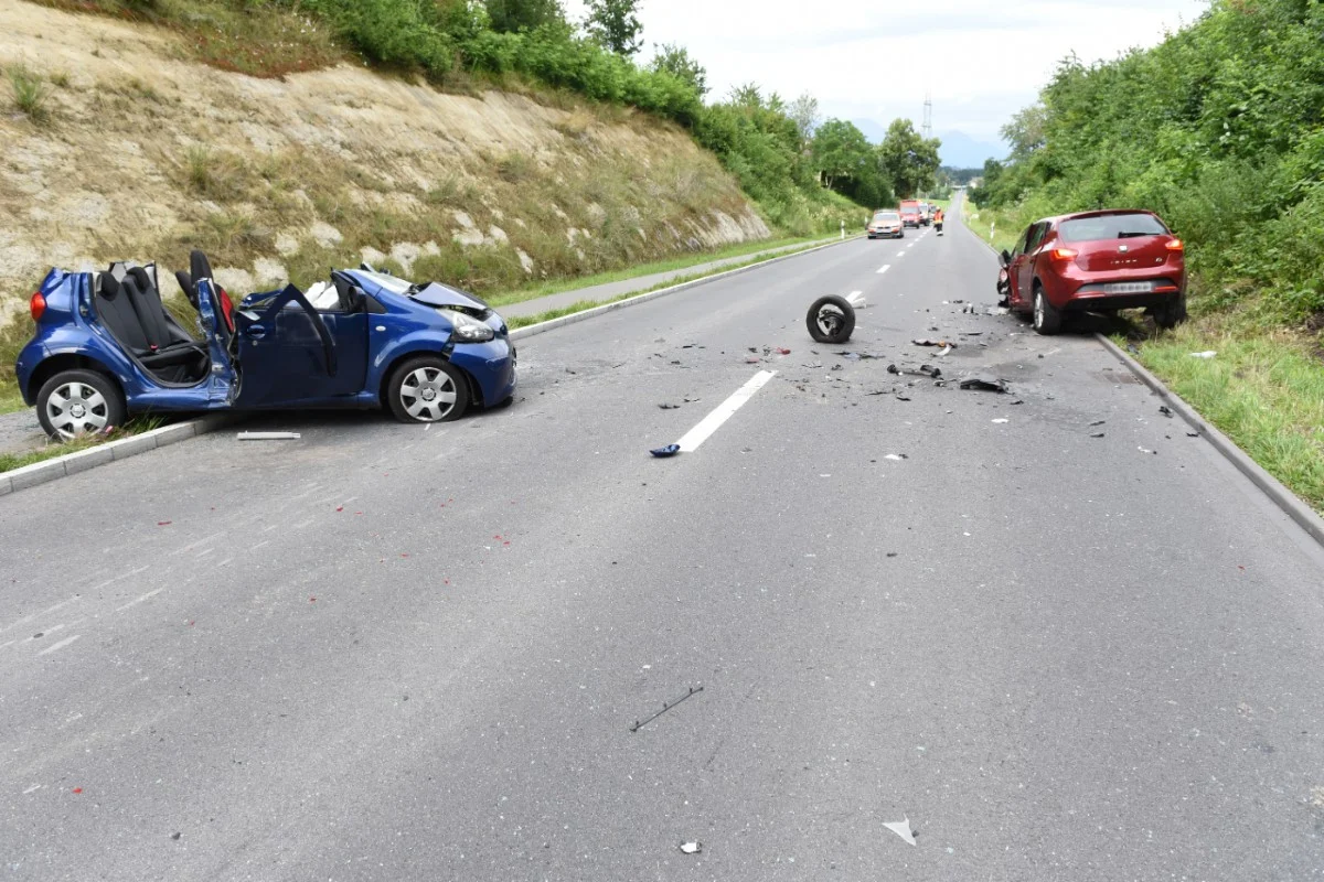 Horrorcrash in Emmenbrücke LU - Ausweichmanöver endet in Frontalkollision!