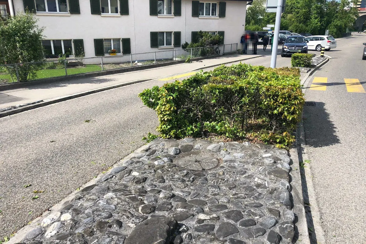 Oberuzwil SG – Fahrunfähig verunfallt und weitergefahren