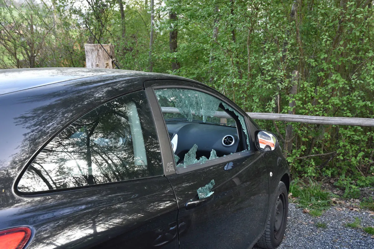 Bendern FL - In Auto eingebrochen