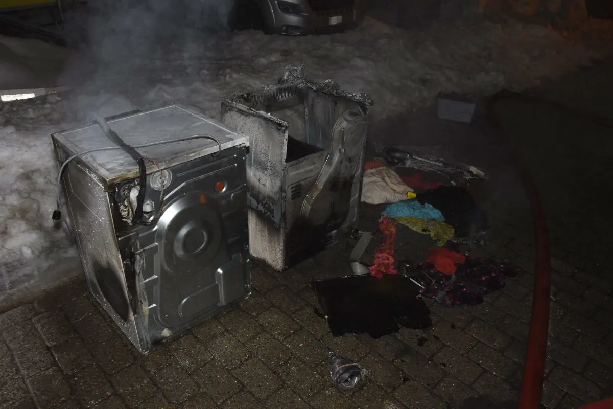 Mosnang SG - Tumbler-Brand in Mehrfamilienhaus